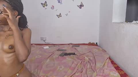 averrine online show from April 17, 9:50 pm