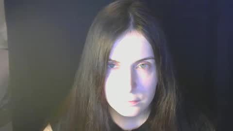 avialenne online show from April 18, 7:07 pm