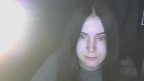 avialenne online show from April 7, 6:43 pm