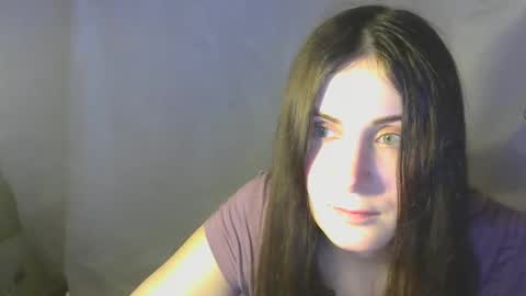 avialenne online show from April 10, 5:41 pm