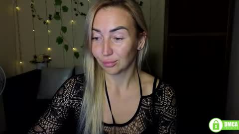 Jully online show from October 4, 5:39 pm