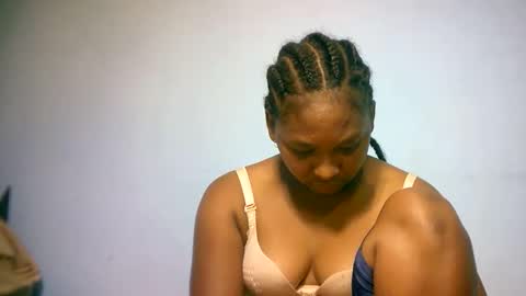 aylah01 online show from January 14, 5:45 am