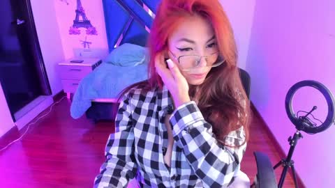 Snapshot of aylin_diazz chatting on February 6, 9:17 pm Aylin online show from February 6, 9:17 pm