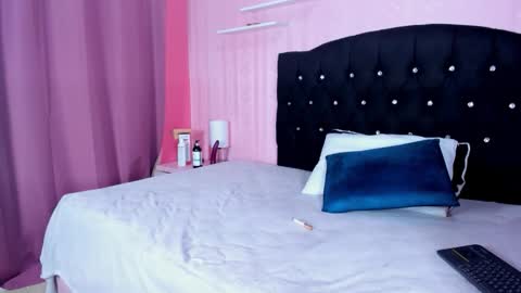 azul_moon online show from December 1, 6:17 am