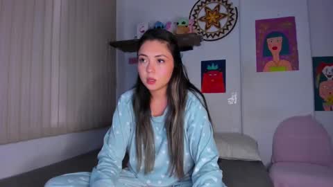 azumie online show from February 18, 7:43 pm