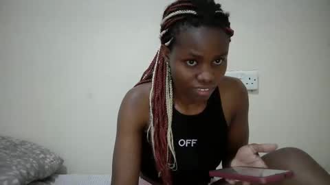 Shee online show from November 1, 1:37 pm