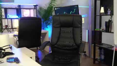 Olivia and Lexi online show from July 8, 7:32 am