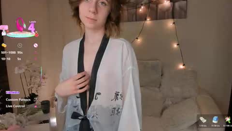 Shayna online show from November 29, 3:27 pm