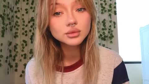 bb adele  online show from February 25, 9:31 am