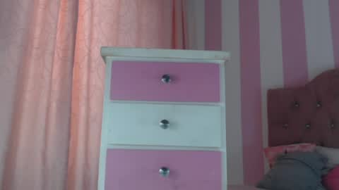 zaleya online show from April 10, 2:12 pm