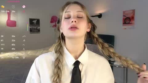 Ruth online show from December 13, 7:53 pm