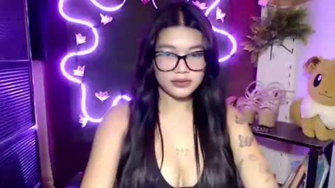 mae online show from November 6, 5:08 pm