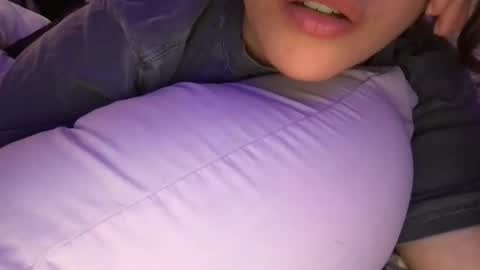 babyhoney333 online show from April 26, 11:13 pm