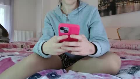 babykisssss online show from February 26, 9:44 am