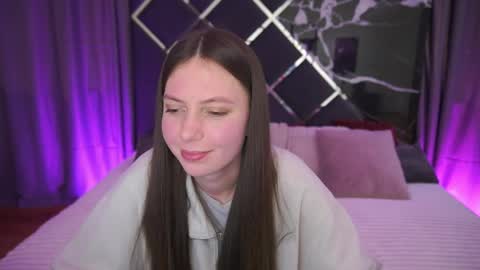 Lady Vi online show from April 10, 1:17 pm