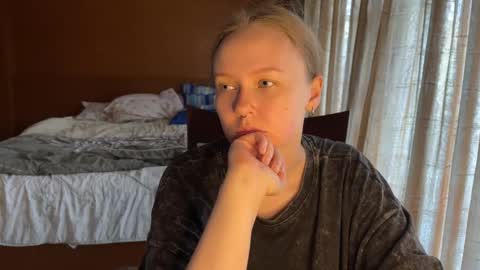 NEXT STREAM  12AM GMT3  Alice    online show from November 15, 3:07 am