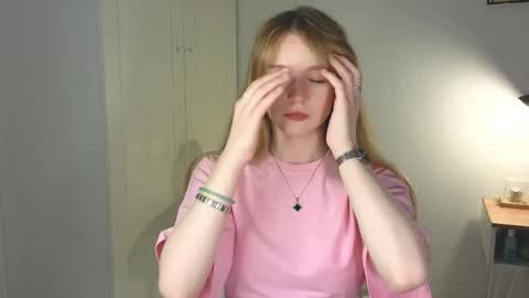 Kate online show from April 8, 4:09 pm