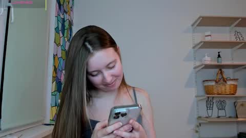 Snapshot of bam_bi chatting on October 23, 9:32 pm Kira online show from October 23, 9:32 pm