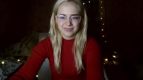 barbie___girl online show from December 19, 3:15 pm