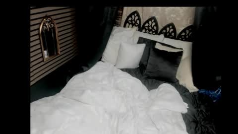 Audrey online show from November 18, 8:04 am