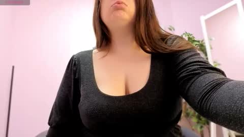 battymoll online show from March 12, 3:48 pm