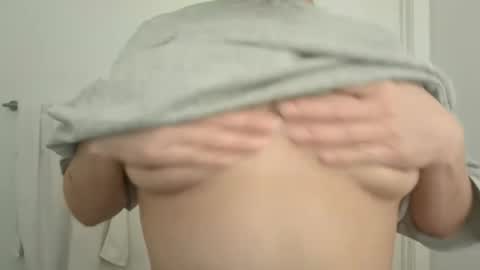 bbbaby03 online show from November 24, 8:22 pm