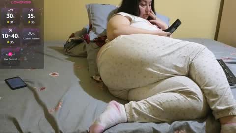 Emma online show from February 22, 6:04 pm