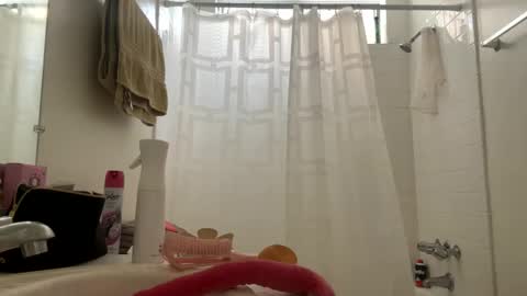 bby_julesss online show from January 12, 7:10 pm