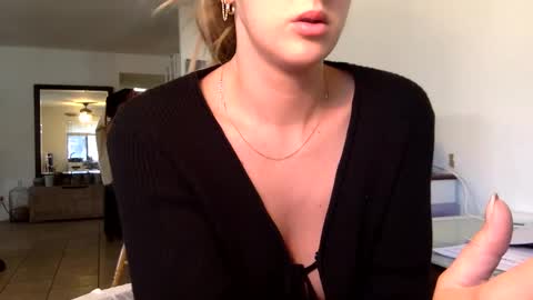 Brianne may online show from October 3, 9:53 pm