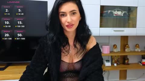 Kristy online show from November 25, 6:04 am