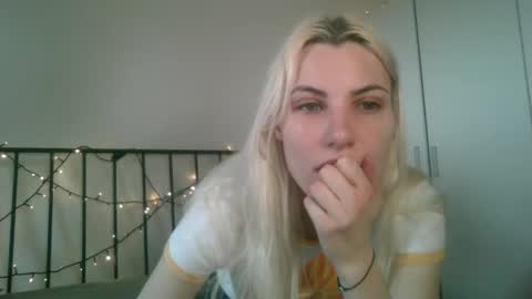 Yours sweet Bea 3 online show from January 13, 9:52 am