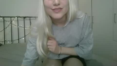 Yours sweet Bea 3 online show from January 17, 10:55 am