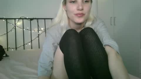 Yours sweet Bea 3 online show from March 3, 1:15 pm