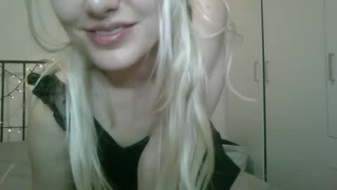 Yours sweet Bea 3 online show from January 28, 7:32 pm