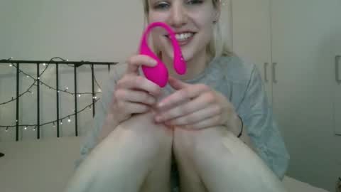 Yours sweet Bea 3 online show from February 19, 10:45 am