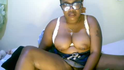 beautifulpeach2 online show from February 23, 3:12 pm