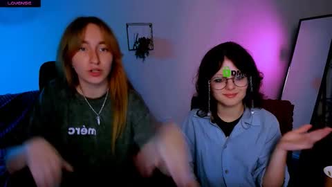 Snapshot of beauty_ginger chatting on September 22, 1:31 pm beauty_ginger online show from September 22, 1:31 pm