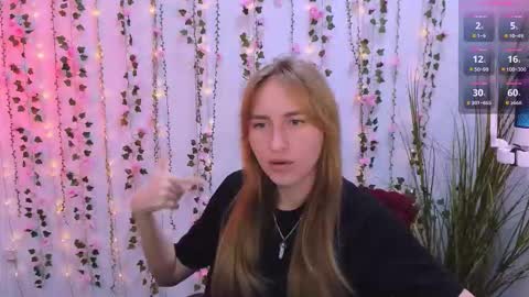 Snapshot of beauty_ginger chatting on September 18, 12:58 pm beauty_ginger online show from September 18, 12:58 pm
