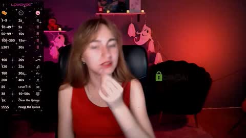 Snapshot of beauty_ginger chatting on October 25, 8:55 am beauty_ginger online show from October 25, 8:55 am
