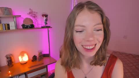 Snapshot of beautyeliise chatting on January 21, 9:03 am Eliise online show from January 21, 9:03 am