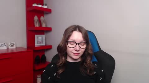 Zoe online show from February 19, 7:28 am