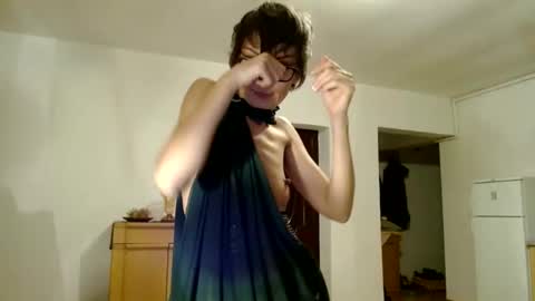 Snapshot of bebacksooon chatting on December 15, 4:37 pm Raluca online show from December 15, 4:37 pm