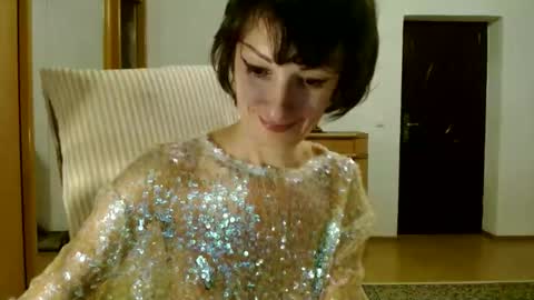 Snapshot of bebacksooon chatting on January 17, 6:33 pm Raluca online show from January 17, 6:33 pm