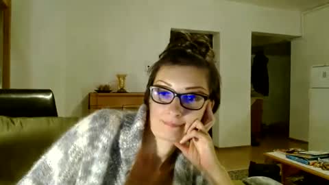 Snapshot of bebacksooon chatting on December 22, 6:26 pm Raluca online show from December 22, 6:26 pm