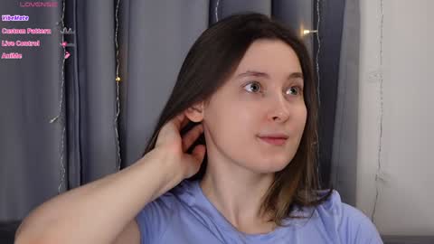 Snapshot of beckymartens chatting on October 17, 1:53 am BeckyMartens come join me on while im offline here online show from October 17, 1:53 am