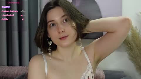 Snapshot of beckymartens chatting on February 19, 4:12 am BeckyMartens come join me on while im offline here online show from February 19, 4:12 am