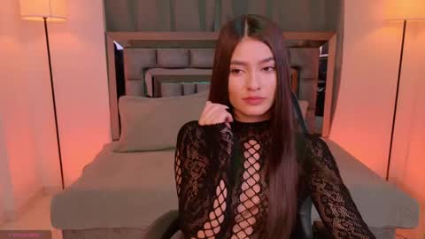 Bella  online show from May 4, 2:04 am