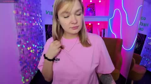 Bella online show from April 19, 9:09 am