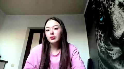 Hanna here Welcome  online show from April 5, 1:15 am