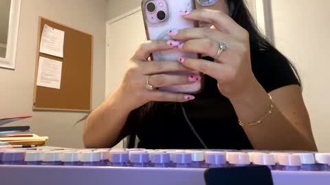 bella_dulce online show from February 19, 7:48 pm